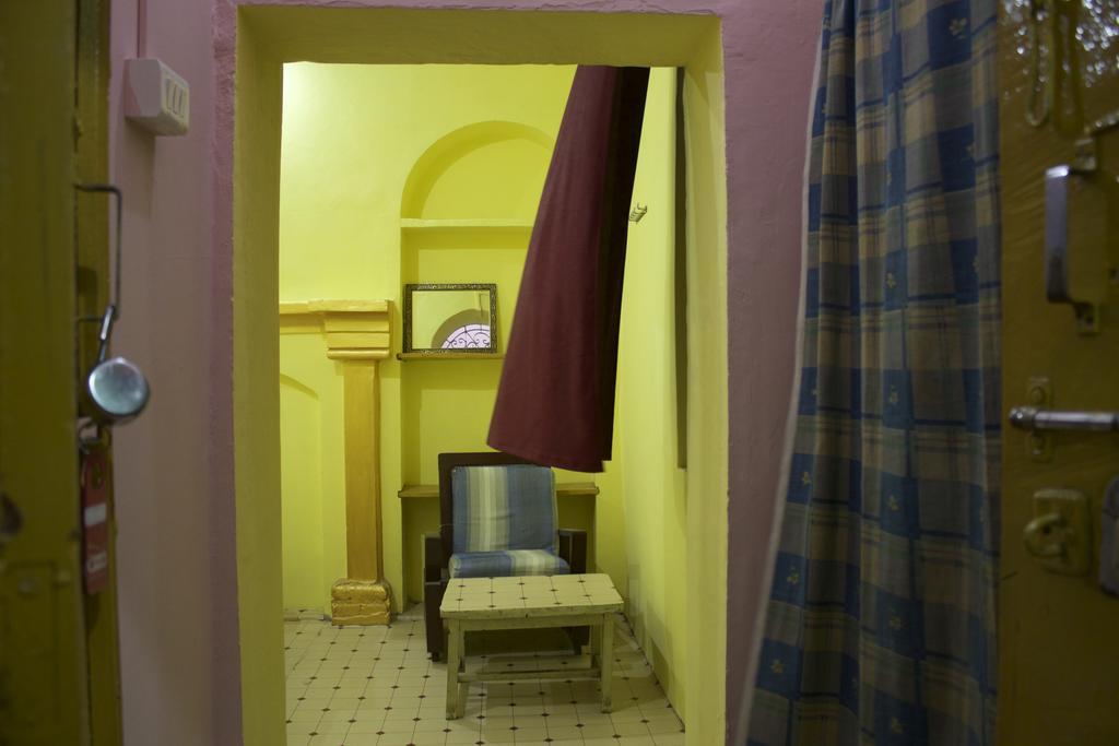 Yogi Lodge Waranasi Zewnętrze zdjęcie