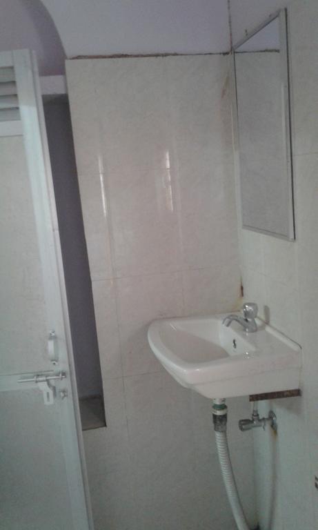 Yogi Lodge Waranasi Zewnętrze zdjęcie